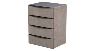 Nachtkommode Interliving aus Holz in Grau Interliving Boxspringbett Serie 1401 – Nachtkommode 64 silberfarbener Stoffbezug Rob 533006 – vier Schubladen