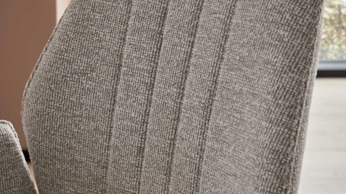 Polsterstuhl Interliving aus Stoff in Weiß Interliving Esszimmer Serie 5102 – Armlehnstuhl V512 Eiche bianco & leinenfarbener Jacquard Lodge L07