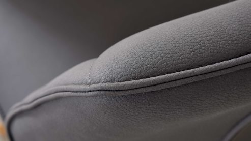 Polsterstuhl Interliving aus Stoff in Dunkelgrau Interliving Esszimmer Serie 5102 – Polsterstuhl graphitfarbene Mikrofaser Atlantis & Wildeiche