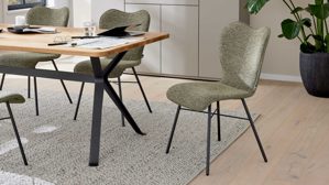 Vierfußstuhl Interliving aus Stoff in Grün Interliving Esszimmer Serie 5115 - Vierfußstuhl Aiko Four A12 jadefarbenes Leder LD7830 & moosfarbener Bezug Sneak 59, umbraugraues Metall