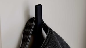 Wandgarderobe Interliving aus Holz in Weiß Interliving Garderoben Serie 6013 - Wandgarderobe Sahara Creme & Granitfurnier - ca. 45  x 173 cm