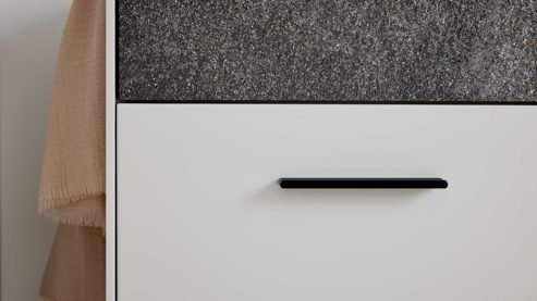 Schuhschrank Interliving aus Holz in Weiß Interliving Garderoben Serie 6013 - Schuhschrank Sahara Creme & Granitfurnier - zwei Türen, zwei Schubladen, Breite ca. 90 cm