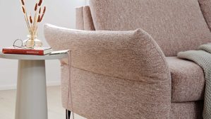 Schlafsofa Interliving aus Stoff in Rosa Interliving Schlafsofa Serie 4700 - Schlafsofa sienafarbener Webstoff Loft & schwarze Aluminiumfüße - Breite ca. 208 cm