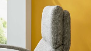 Relaxsessel Interliving aus Stoff in Hellgrau Interliving Sessel Serie 4565 silberfarbener Webstoff Jazz & schwarzer Sternfuß