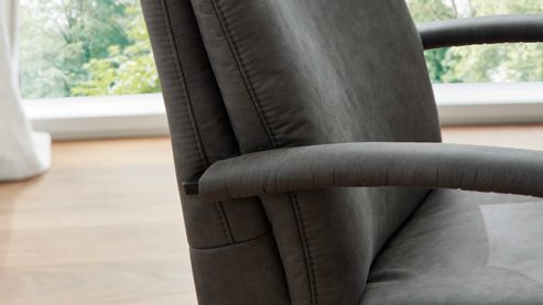 Relaxsessel Interliving aus Stoff in Dunkelgrau Interliving Sessel Serie 4565 grauer Bezug Clint & schwarzer Sternfuß