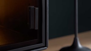 Hängeschrank Interliving aus Holz in Holzfarben Interliving Wohnzimmer Serie 2033 - Hängeschrank 126811 dunkelgraues Glas & Asteiche - zwei Türen, Breite ca. 92 cm