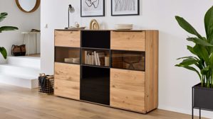 Highboard Interliving aus Holz in Holzfarben Interliving Wohnzimmer Serie 2033 - Highboard Asteiche & Parsolglas - drei Türen, Breite ca. 182 cm