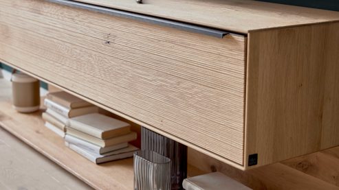 Lowboard Interliving aus Holz in Holzfarben Interliving Wohnzimmer Serie 2033 - Lowboard Asteiche - eine Klapptür, Länge ca. 182 cm