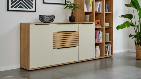 Sideboard Interliving aus Holz in Holzfarben Interliving Wohnzimmer Serie 2032 - Sideboard Sandbeige & Risseiche - zwei Türen, drei Schubladen, Länge ca. 150 cm