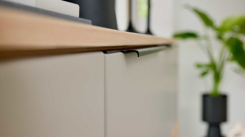 Highboard Interliving aus Holz in Grau Interliving Wohnzimmer Serie 2032 - Highboard B18071 Grau & Risseiche - vier Türen, Breite ca. 180 cm