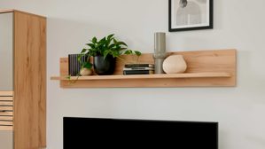 Wandregal Interliving aus Holz in Buche Interliving Wohnzimmer Serie 2032 - Wandboard PAZ.180 Balkenbuche - Länge ca. 180 cm
