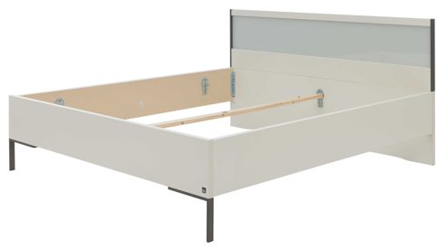 Möbelbeleuchtung Interliving aus Holz in Weiß Interliving Schlafzimmer Serie 1033 – Komplettzimmer mit Beleuchtung weißes Glas & Holz