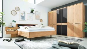 Möbelbeleuchtung Interliving aus Holz in Holzfarben Interliving Schlafzimmer Serie 1028 – Komplettzimmer mit Beleuchtung Erle & Carbon - Liegefläche ca. 180 x 200 cm