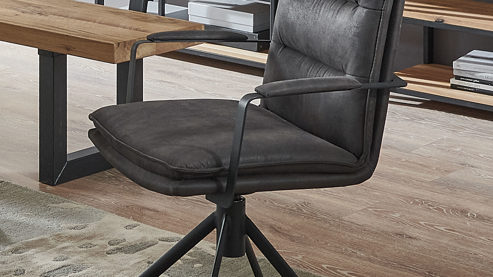 Vierfußstuhl WOODS & TRENDS aus Stoff in Anthrazit WOODS & TRENDS Vintage-Dining - Armlehnstuhl 2442 mit Drehfunktion anthrazitfarbene Mikrofaser Island & schwarzes Eisen