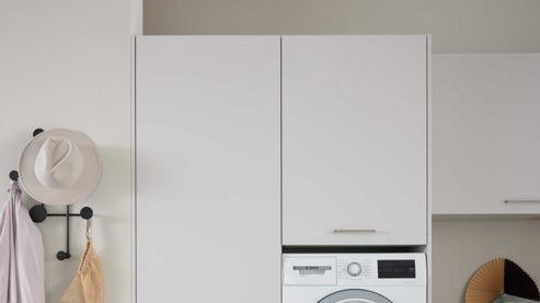 Systemküche culineo® aus Holz in Hellgrau Culineo® Hauswirtschaftsraum C615 mit Edelstahlbecken Seidengrau & Eiche Como - Stellfläche ca. 328 x 187 cm