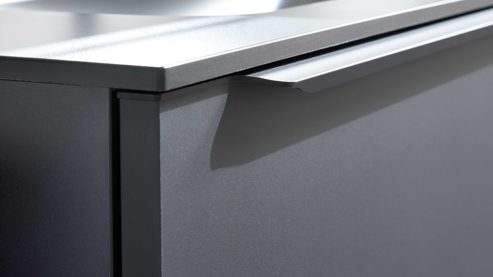 Badmöbel-Set Interliving aus Holz in Schwarz Interliving Bad Serie 7945 - Badkombination Basis graphitschwarzes Lacklaminat & schwarzes Duratek®