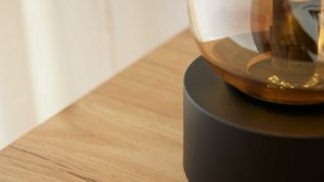 Tischleuchte Interliving aus Glas in Hellbraun Interliving Leuchten Serie 9350 - Tischlampe amberfarbenes Glas - Höhe ca. 19 cm