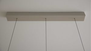 Pendelleuchte Interliving aus Metall in Hellgrau Interliving Leuchten Serie 9351 - Hängelampe warmgraues & kaffeefarbenes Metall - drei Lampenschirme