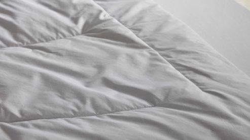 Bettdecke Interliving aus Naturfaser in Weiß Interliving Bettdecke Serie 9206 - Naturhaardecke normal - ca. 1.100 g Kamelhaarflaum, ca. 135 x 200 cm