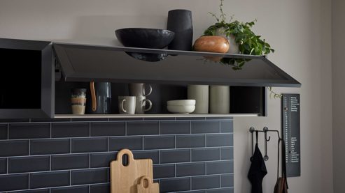 Einbauküche culineo® aus Holz in Dunkelgrau Culineo® Einbauküche C357 mit Homeoffice-Platz Schiefergrau & Schwarzglas - dreizeilig